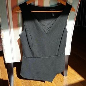 White house black market black top